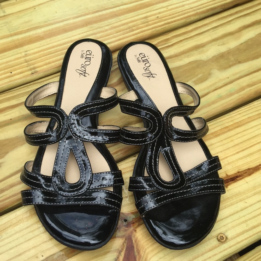 Euro Soft by Sofft Black Patent Leather Sandals 8M